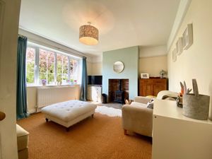Lounge- click for photo gallery